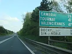Panneau indicateur sur la RN 421