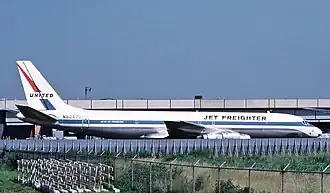 N8047U, l'appareil impliqué dans l'accident, dans une livrée précédente, photographié en août 1973.