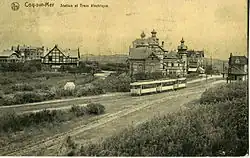 La desserte de la station par le tramway de la côte belge en favorisa le développement.