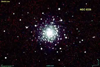 NGC 6229 en infrarouge par le relevé 2MASS.