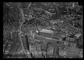 Vue aérienne de la gare centrale d'Eindhoven (1920-1940), Institut néerlandais d'histoire militaire.