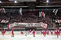 Le kop dans l'ancienne patinoire de Malley, en 2014, pour un derby du Léman contre Genève-Servette.