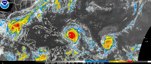 Boucle satellitaire montrant les ouragans Irma suivi de Jose à droite, alors que l'ouragan Katia est près de la côte mexicaine.