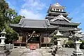 Le sanctuaire Okudaira dans l'enceinte du château.