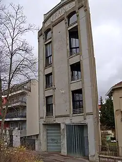 Quai de déchargement fluvial