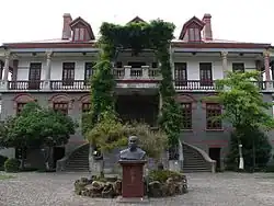 Bâtiment historique du musée.