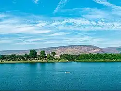 Le fleuve depuis le Sethani Ghat à Hoshangabad.