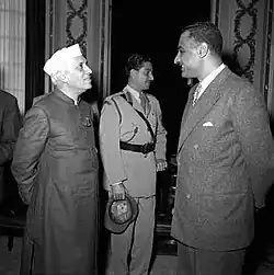 Nasser recevant le premier ministre indien Jawaharlal Nehru en 1955