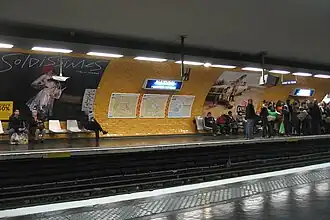 La station de la ligne 9 était décorée en style « Mouton »avant sa rénovation.