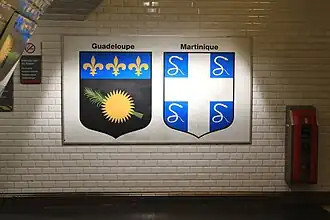 Blasons présents sur lequai de la ligne 9direction Mairie de Montreuil.