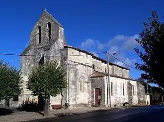 L'église Saint-Pierre, vue sud-ouest (oct.&nbsp;2012)