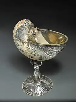Coupe en coquille de Nautile signée Cornelis Bellekin.