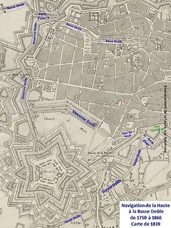 Canal de la Moyenne-Deûle navigable dans les fortifications de Lille