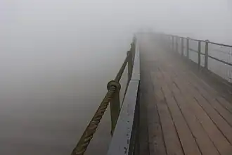 Brouillard sur la passerelle métallique de Paranapiacaba