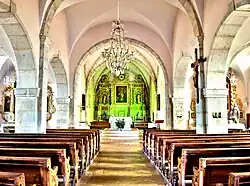 Intérieur de l'église Saint-Donat.