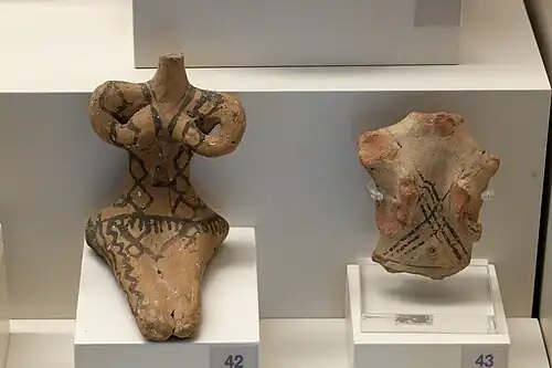 Figurines féminines néolithiques. Grotte Franchthi, 5300-4500 av. J.-C.