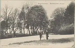 Carte postale du château depuis le parc.