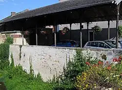 Les halles aux piliers métalliques en 2008.