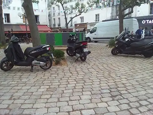 Place de la Contrescarpe, après rénovation.