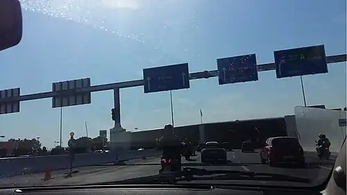 La nouvelle avenue Posidónos en direction de l'avenue Kifisoú.