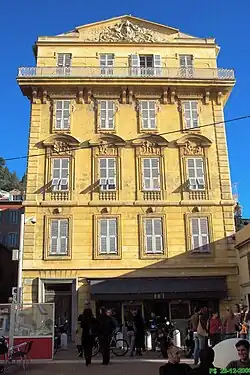 Palais Ribotti-Cais di Pierlas, au n° 1 de la place Charles-Félix (au fond du cours Saleya), quartier du Vieux-Nice à Nice.