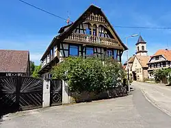 Ferme (XIXe&nbsp;siècle) (Maison "Schini" : pignon avec loggia à deux niveaux).