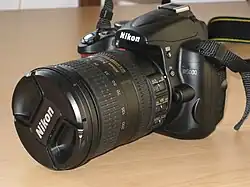 D5000 avec zoom 18-200.