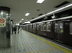 Quai de la ligne Sakaisuji