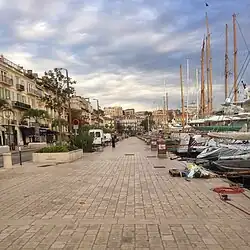 Quais du port de plaisance