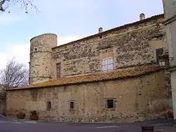 Château de la famille Carrion-Nizas, les seigneurs d'avant la Révolution. Il est fermé au public.