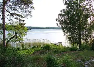 Vue du lac Mälaren depuis la promenade de Nockebyhov.