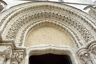 Portail à trois rouleaux à ressauts