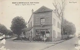 La place du parc et le café Vigarié.