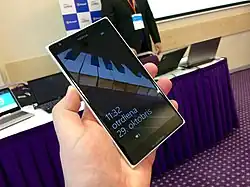 Nokia Lumia 1520&nbsp;(en), une phablette Windows Phone.