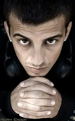 Description de cette image, également commentée ci-après