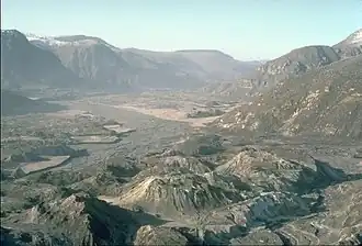 Rivière remplie de sédiments après l'éruption volcanique de 1980.