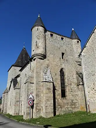 Son chevet fortifié.