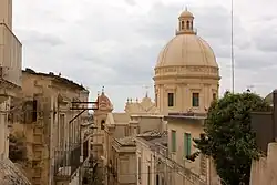 Le duomo reconstruit, vue des toits.