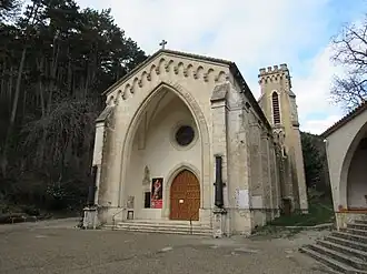 Chapelle Notre-Dame-de-Fresneau et ses canons