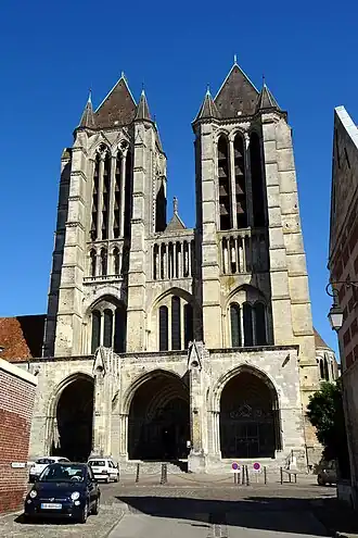 Façade de la cathédrale.