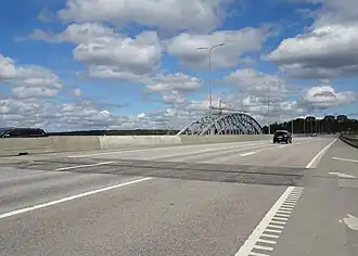 Sur le pont en direction de Lidingö.