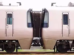 Deux rames accouplées.