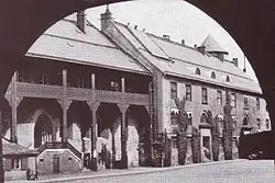 Aile nord (partie orientale) avec vue sur l'entrée de l'Oberlandesgericht (Cour d'appel de Prusse)