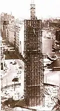 Obélisque en construction (1936).