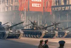Quelques-uns des milliers de T-72 de l'Armée rouge lors de la célébration de la révolution d'Octobre en1983