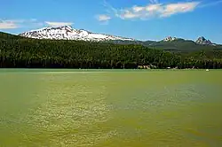 Vue du pic Diamond et du mont Yoran.