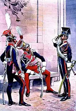 Trois officiers, l'un saluant les deux autres.