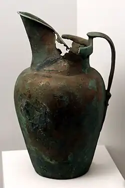 Oenochoé en bronze, de la vallée de Biedano à Norchia, 750-700 av. J.-C.