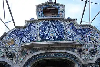 Fronton de la chapelle Sainte-Rita-de-Cascia.