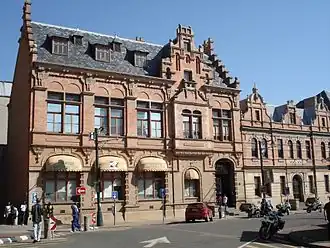 La vieille banque néerlandaise et l'ancienne Chambre des lois du Transvaal sur Church Square.
